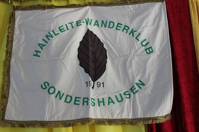 Führungswechsel beim Hainleite-Wanderklub (Foto: Karl-Heinz Herrmann) Führungswechsel beim Hainleite-Wanderklub (Foto: Karl-Heinz Herrmann)