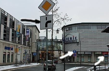 Neue Beschilderung f&uuml;r Lohstra&szlig;e (Foto: Karl-Heinz Herrmann)