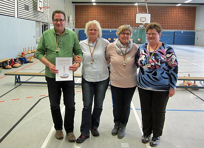 Tolles Ergebnis beim Bosseln (Foto: Landratsamt Kyffhäuserkreis) Tolles Ergebnis beim Bosseln (Foto: Landratsamt Kyffhäuserkreis)