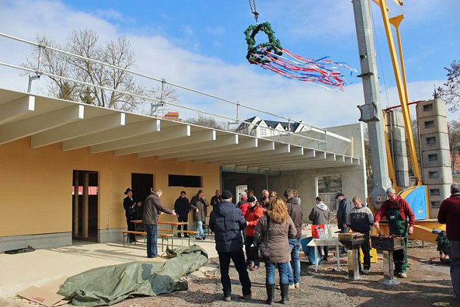 Richtfest im Kurpark (Foto: Karl-Heinz Herrmann) Richtfest im Kurpark (Foto: Karl-Heinz Herrmann)