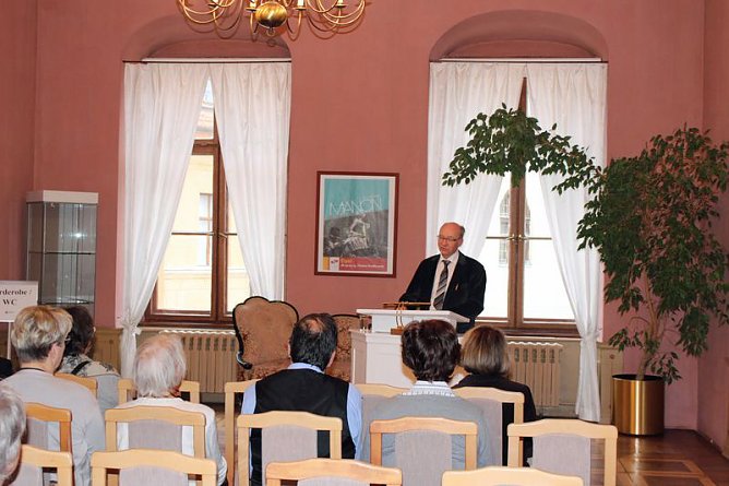 Glas ins rechte Licht ger&uuml;ckt (Foto: Karl-Heinz Herrmann)