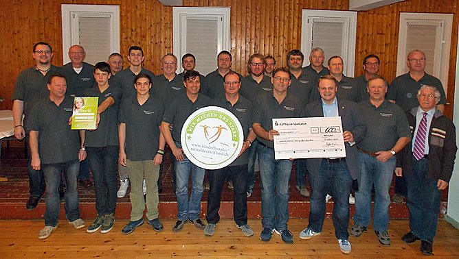 Spende f&uuml;r Kinder- und Jugendhospiz (Foto: Steffen Lupprian)