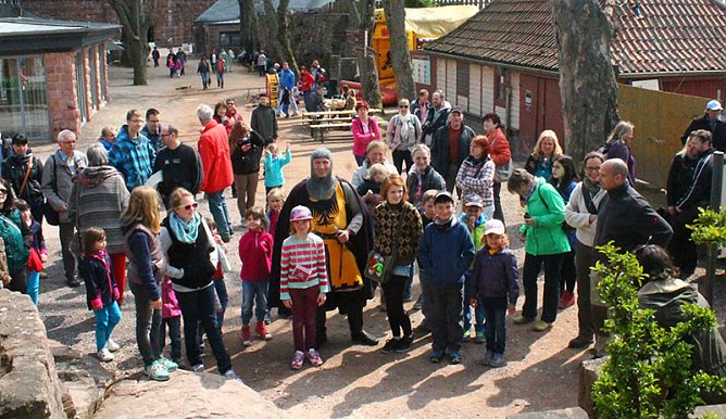 Große Ostereiersuche (Foto: Stadtmarketing Bad Frankenhausen) Große Ostereiersuche (Foto: Stadtmarketing Bad Frankenhausen)