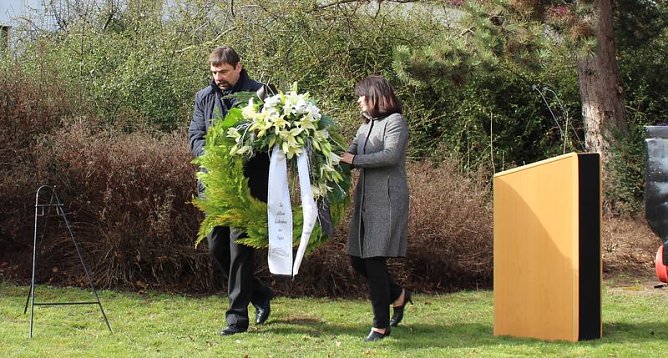 Gedenken an Bombardierung (Foto: Karl-Heinz Herrmann)