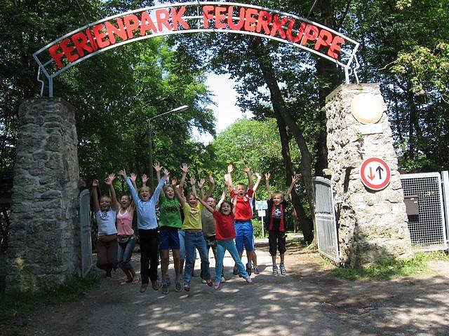 Rustikales Ritteressen (Foto: Ferienpark Feuerkuppe) Rustikales Ritteressen (Foto: Ferienpark Feuerkuppe)