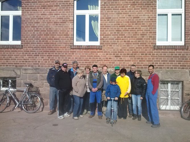 Frühjahrsputz in Seehausen (Foto: Privat) Frühjahrsputz in Seehausen (Foto: Privat)