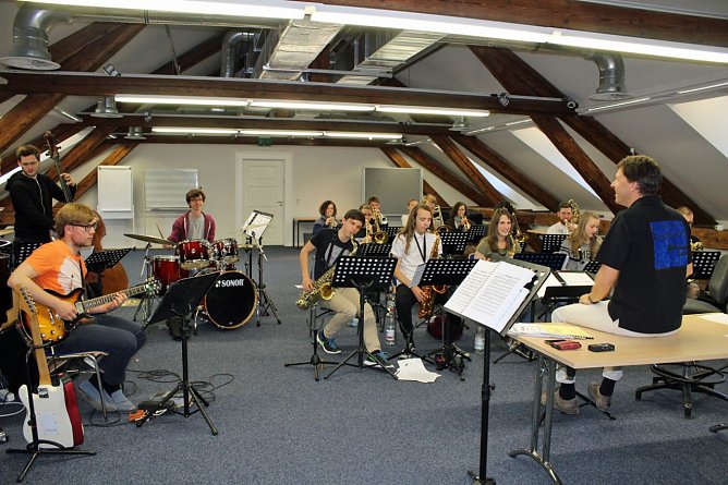 Beim Proben zugeschaut (Foto: Karl-Heinz Herrmann)