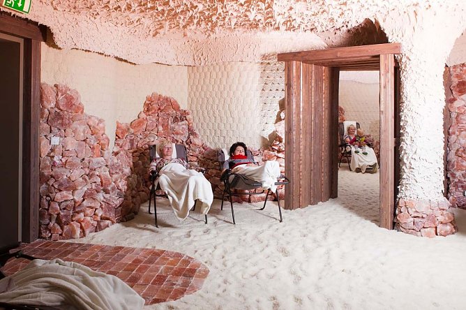 Er&ouml;ffnung der Totes-Meer-Salzgrotte (Foto: Stadt Bad Frankenhausen)