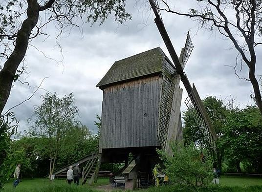 Mühlen mit Zulauf (Foto: Karl-Heinz Herrmann) Mühlen mit Zulauf (Foto: Karl-Heinz Herrmann)
