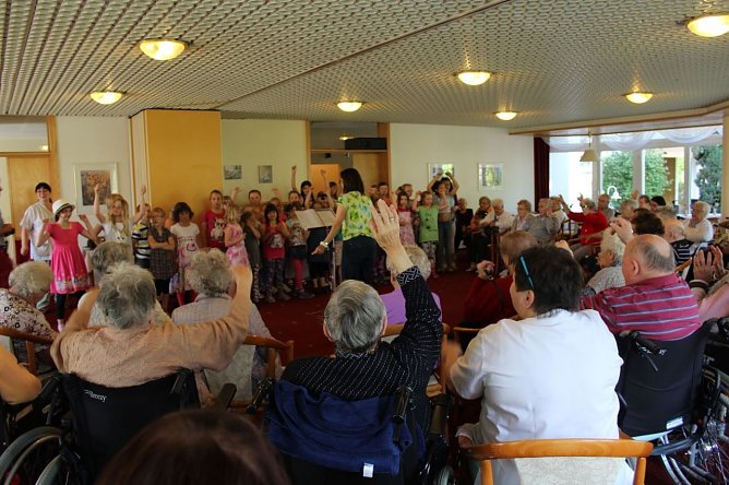 Sch&uuml;ler helfen in AWO-Einrichtungen (Foto: Karl-Heinz Herrmann)