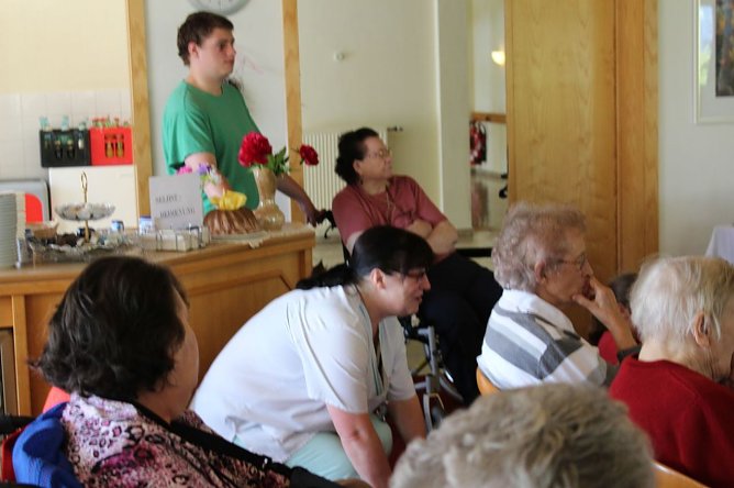 Sch&uuml;ler helfen in AWO-Einrichtungen (Foto: Karl-Heinz Herrmann)