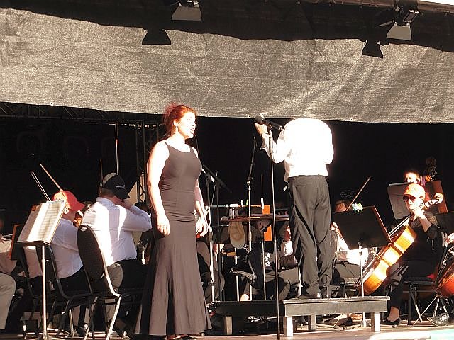 Kopfloser Dirigent beim Residenzfest 2015 (Foto: Famielie Kieper)