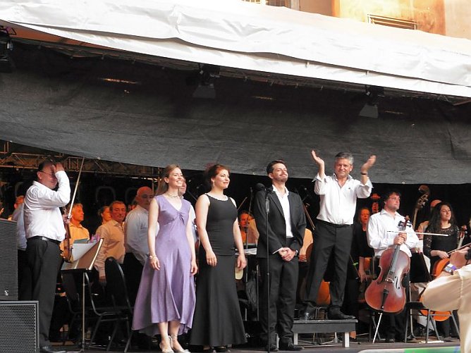 Kopfloser Dirigent beim Residenzfest 2015 (Foto: Famielie Kieper)