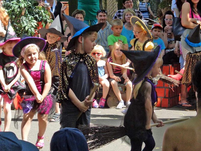 Herzlich willkommen im Märchenwald… (Foto: Kindervilla Bad Frankenhausen) Herzlich willkommen im Märchenwald… (Foto: Kindervilla Bad Frankenhausen)