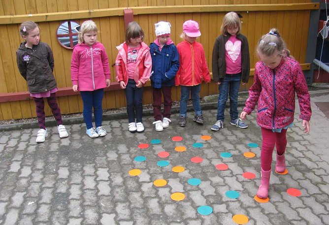 Verkehrssicherheitstag der Kita Bummi Donndorf (Foto: Bernd Müller) Verkehrssicherheitstag der Kita Bummi Donndorf (Foto: Bernd Müller)