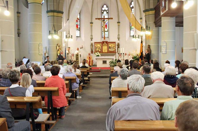 Bischof Neymeyr in Sondershausen (Foto: Karl-Heinz Herrmann)
