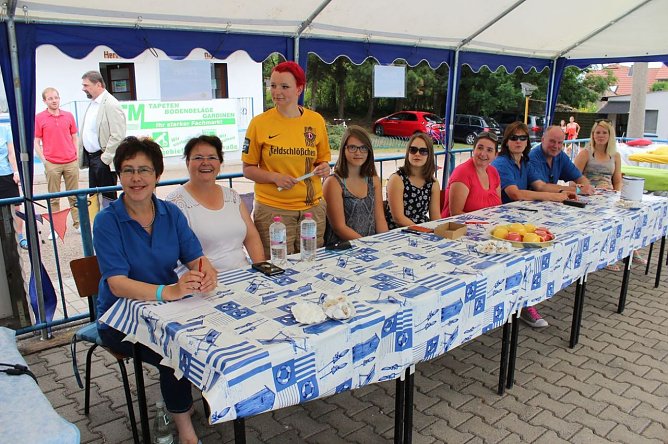 24-Stunden-Schwimmen gestartet (Foto: Karl-Heinz Herrmann) 24-Stunden-Schwimmen gestartet (Foto: Karl-Heinz Herrmann)