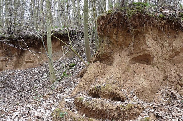 Kunst am Wegesrand (Foto: Karl-Heinz Herrmann) Kunst am Wegesrand (Foto: Karl-Heinz Herrmann)