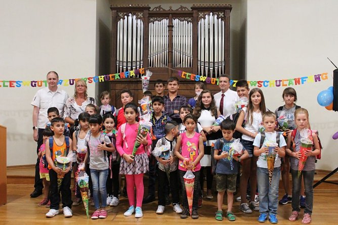 Schuleinführungsfeier der besonderen Art (Foto: Karl-Heinz Herrmann) Schuleinführungsfeier der besonderen Art (Foto: Karl-Heinz Herrmann)