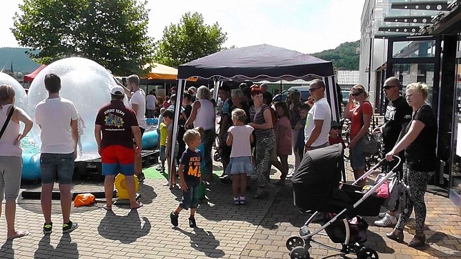 20. Gewerbegebietsfest (Foto: Jens Bruzzi) 20. Gewerbegebietsfest (Foto: Jens Bruzzi)