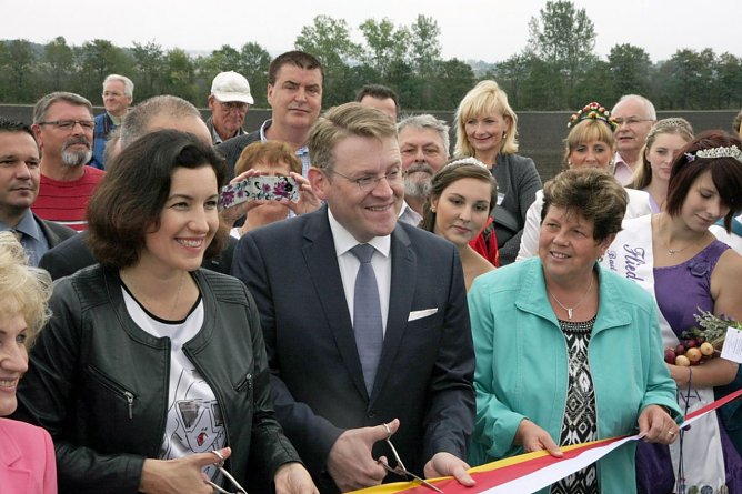 Feierliche Verkehrsfreigabe (Foto: Pressestelle Th&uuml;ringer Landtag)
