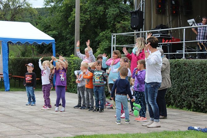 Vereine feierten in Großfurra (Foto: Karl-Heinz Herrmann) Vereine feierten in Großfurra (Foto: Karl-Heinz Herrmann)