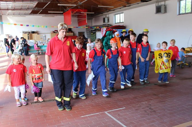Feuerwehr zeigte sich (Foto: Karl-Heinz Herrmann)