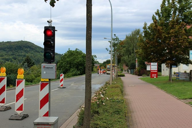 Fahrbahnerneuerung (Foto: Karl-Heinz Herrmann) Fahrbahnerneuerung (Foto: Karl-Heinz Herrmann)