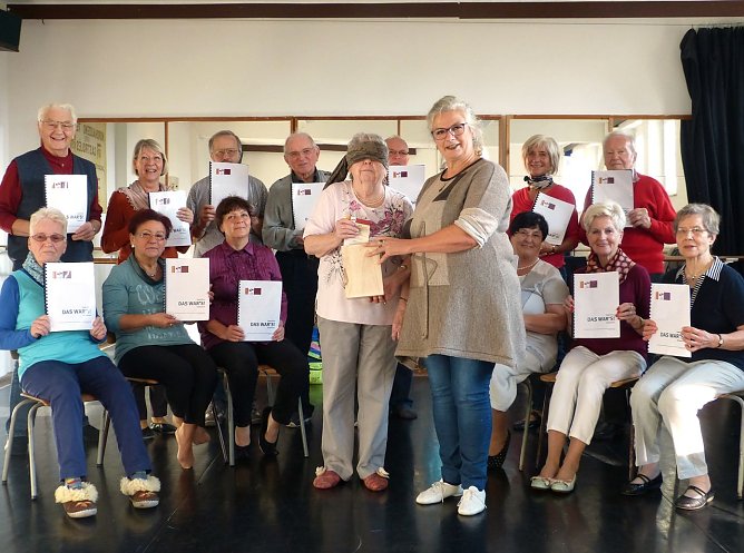 Auslosung durch die "Silberdisteln" (Foto: Birgit Susemihl)
