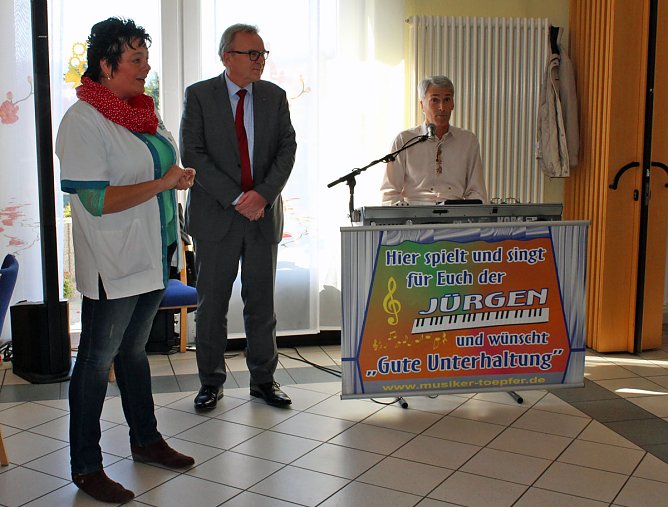 Volkssolidarität bleibt (Foto: Karl-Heinz Herrmann) Volkssolidarität bleibt (Foto: Karl-Heinz Herrmann)