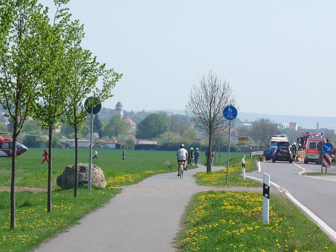Unfall bei Schönfeld (Foto: Karl-Heinz Herrmann) Unfall bei Schönfeld (Foto: Karl-Heinz Herrmann)