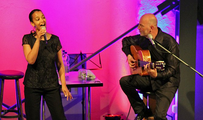 Friend'n Fellow begeisterten (Foto: Karl-Heinz Herrmann) Friend'n Fellow begeisterten (Foto: Karl-Heinz Herrmann)