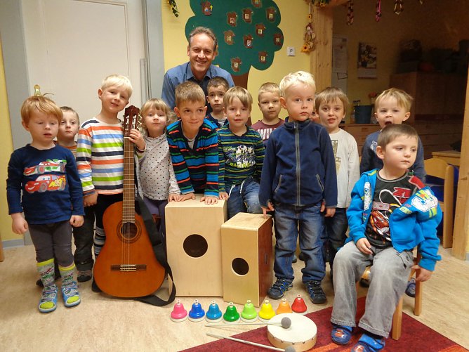 Musizieren kann jeder (Foto: Kindervilla Bad Frankenhausen) Musizieren kann jeder (Foto: Kindervilla Bad Frankenhausen)