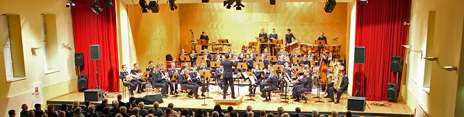 Begeisterndes Benefizkonzert (Foto: Karl-Heinz Herrmann) Begeisterndes Benefizkonzert (Foto: Karl-Heinz Herrmann)