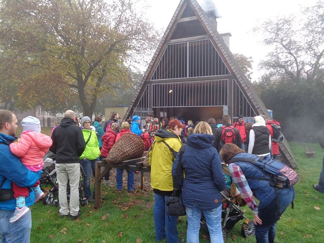 Auch bei Nebel kann man wandern (Foto: Kindervilla Bad Frankenhausen)