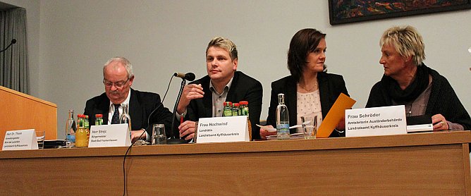 Sachliche Diskussion bei Einwohnerversammlung (2) (Foto: Karl-Heinz Herrmann)