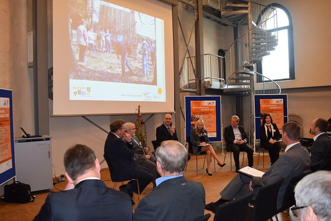 Abschlussveranstaltung 10 Jahre Perspektive 50plus (Foto: Landratsamt Kyffh&auml;userkreis)