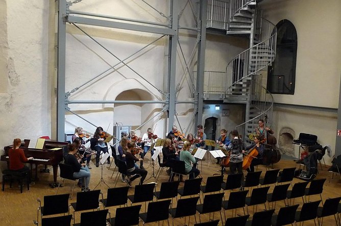 Musik und viel mehr im Bürgerzentrum Cruciskirche (Foto: Edith Baars) Musik und viel mehr im Bürgerzentrum Cruciskirche (Foto: Edith Baars)