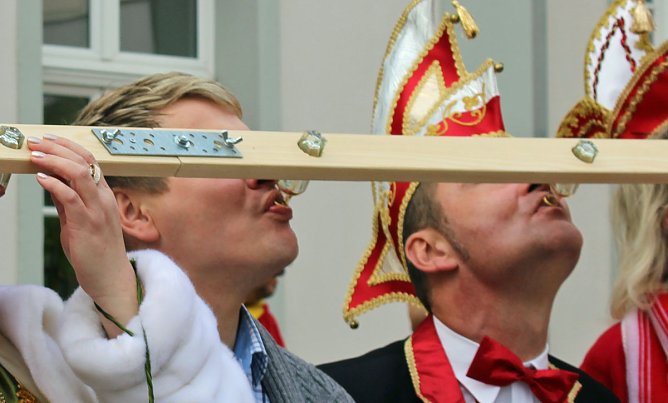 Bad Frankenhausen hängt an der Flasche (Foto: Karl-Heinz Herrmann) Bad Frankenhausen hängt an der Flasche (Foto: Karl-Heinz Herrmann)