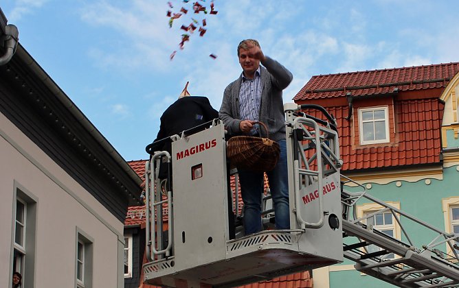 Bad Frankenhausen hängt an der Flasche (Foto: Karl-Heinz Herrmann) Bad Frankenhausen hängt an der Flasche (Foto: Karl-Heinz Herrmann)