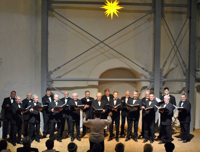 Weihnachtskonzerte mit Albert-Fischer-Chor (Foto: Albert-Fischer-Chor) Weihnachtskonzerte mit Albert-Fischer-Chor (Foto: Albert-Fischer-Chor)