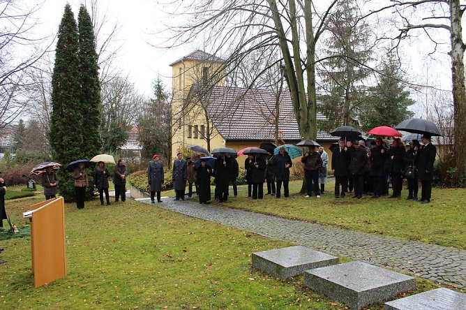 Der Opfer von Krieg, Gewalt und Terror gedacht (Foto: Karl-Heinz Herrmann) Der Opfer von Krieg, Gewalt und Terror gedacht (Foto: Karl-Heinz Herrmann)