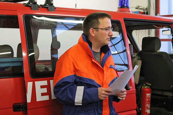 Leistungsabzeichen der Thüringer Jugendfeuerwehr abgelegt (Foto: Karl-Heinz Herrmann) Leistungsabzeichen der Thüringer Jugendfeuerwehr abgelegt (Foto: Karl-Heinz Herrmann)
