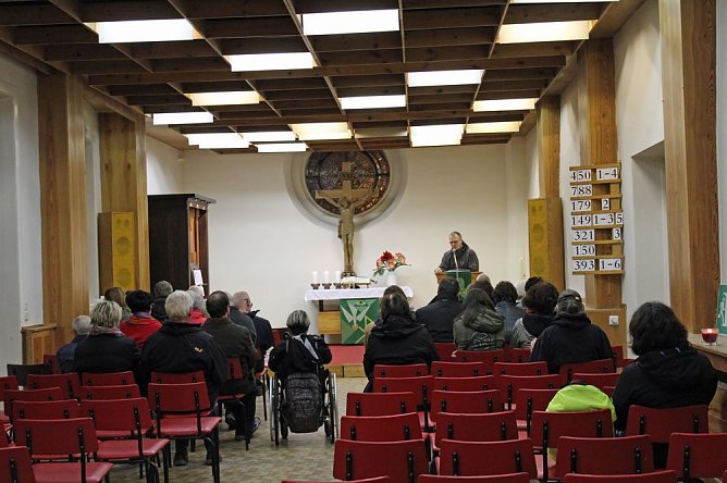 Friedensgebet (Foto: Karl-Heinz Herrmann)