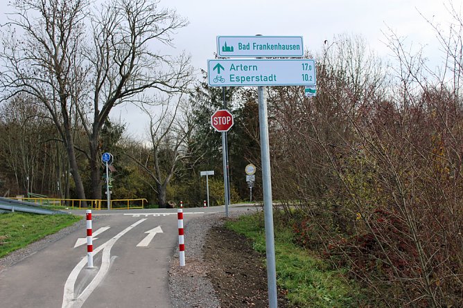 Radweg durch Frankenhausen nutzbar, aber... (Foto: Karl-Heinz Herrmann)