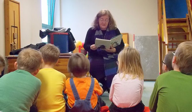 Marx las vor Kindern (Foto: Wahlkreisbüro Dorothea Marx) Marx las vor Kindern (Foto: Wahlkreisbüro Dorothea Marx)