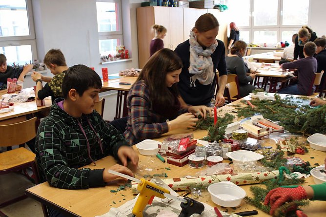 "Interkulturellen Aktionstag" an Östertalschule (Foto: Karl-Heinz Herrmann) "Interkulturellen Aktionstag" an Östertalschule (Foto: Karl-Heinz Herrmann)