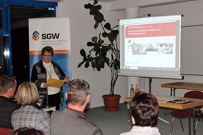 Gesetz � Umsetzung � Kontrolle � Strafe?! (Foto: Karl-Heinz Herrmann)