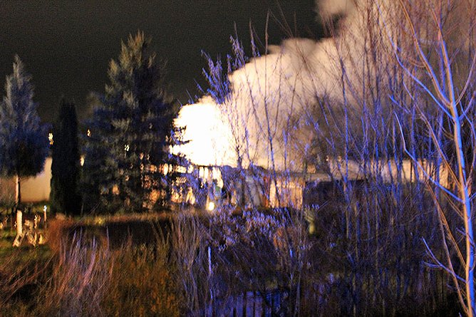 Laubenbrand an der Panzerstrasse (Foto: Karl-Heinz Herrmann)