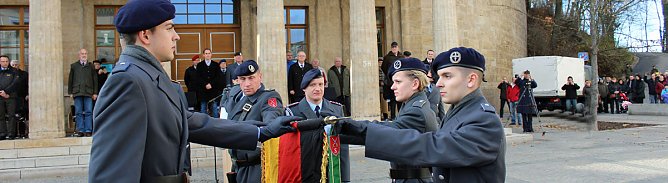 Traumhaftes Wetter bei Vereidigung (Foto: Karl-Heinz Herrmann)